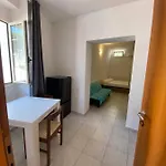 Tosk House Apartament *