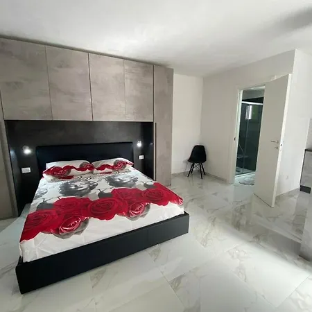 Tosk House *